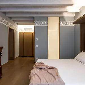  Apartment Palazzo De Gregorio Italien